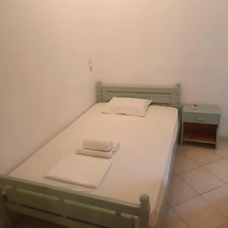 公寓 Nikos And Penthouse 瓦西利基