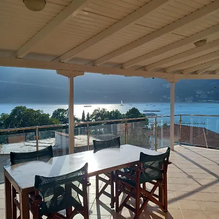 Penthouse Vasiliki Appartamento *